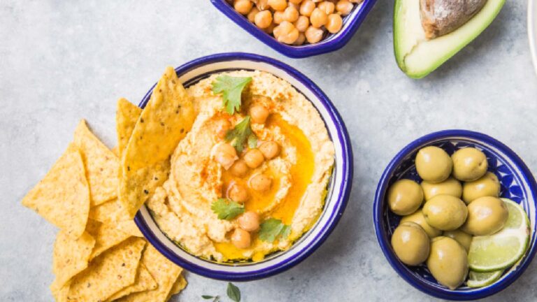 Hummus recipe: Make this scrumptious dip at house